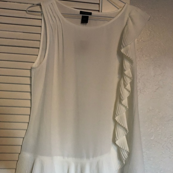 Tops - Picture 4 of 6